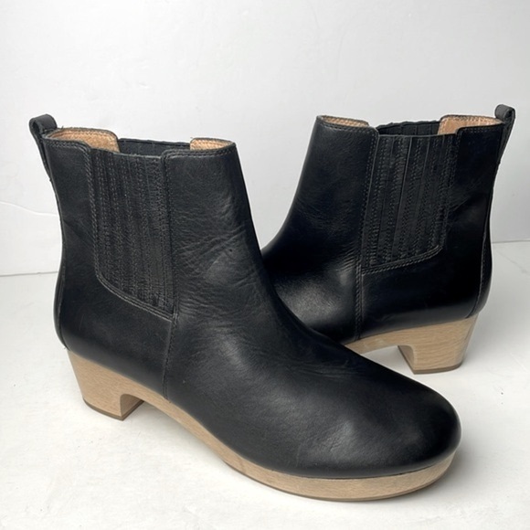 Madewell Black Ankle Boots - Picture 6 of 13